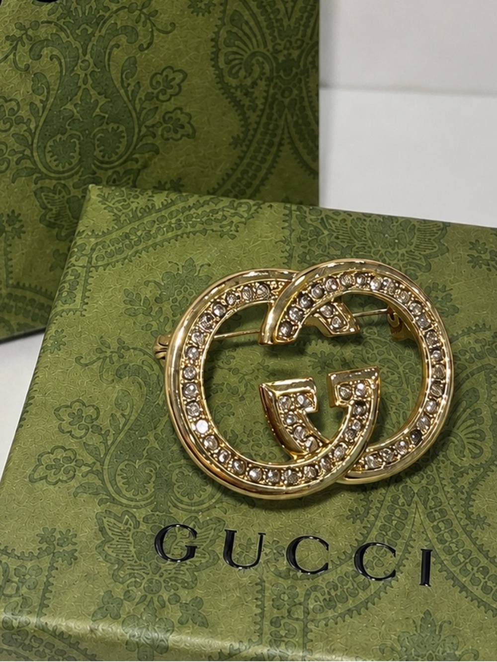 Vintage Gucci interlocking logo Crystal-Embellished Gold Brooch